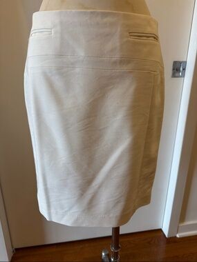 Express White Sateen Cotton Skirt - Sleek Professional Style
